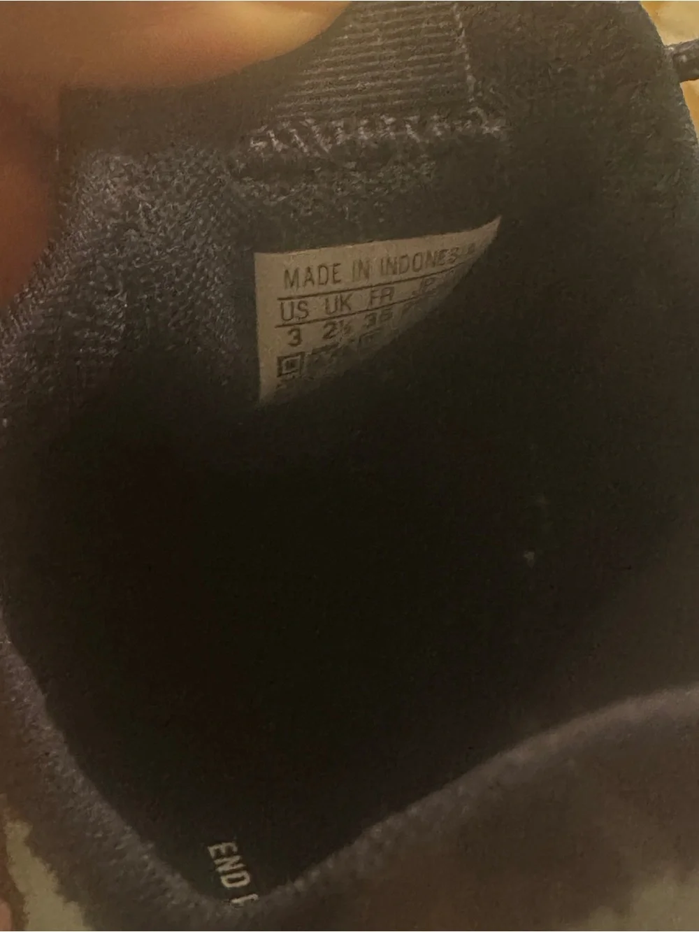 Adidas - Girls size 3